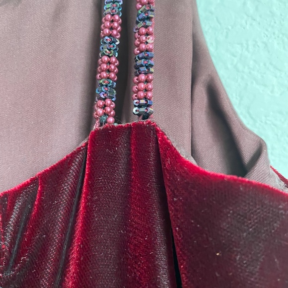 Linda Allard for Ellen Tracy Red Velvet Gown - Picture 8 of 10